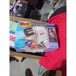 Artograph Tracer Projector Art Drawing Design Tracing Enlarger 225-360 Works